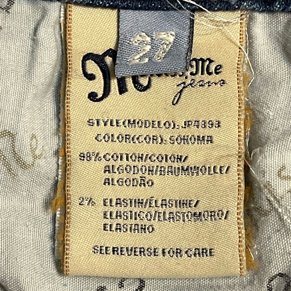 Miss Me Embellished Distressed Medium-Wash Shorts |27 - Picture 14 of 15